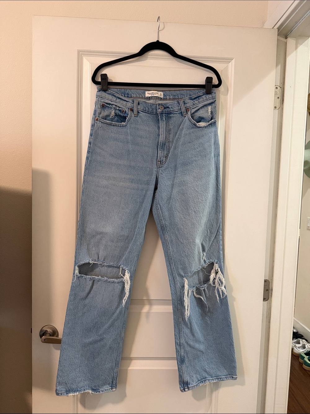 Abercrombie & Fitch "The 90's Relaxed" Jean
